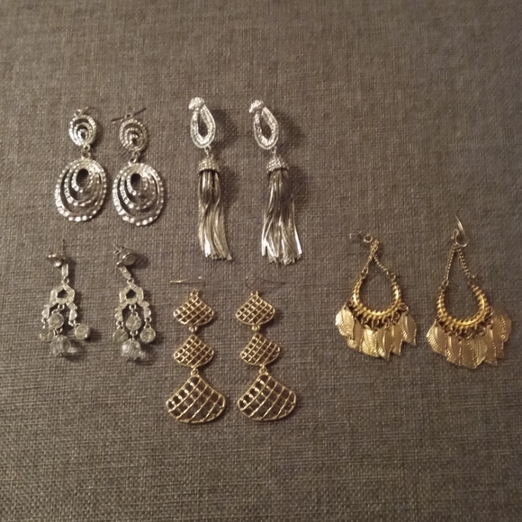 Women's earrings bundle - Picture 1 of 2